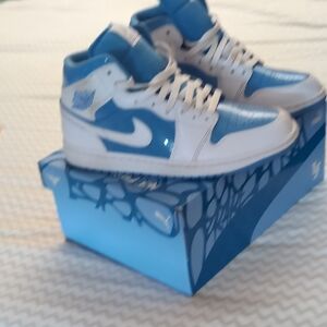 Nike Sky Blue Sneakers